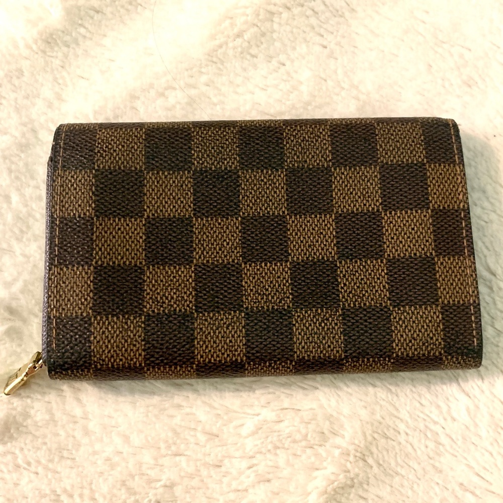 👑✅PRICE FIRM✅ AUTHENTIC Louis Vuitton Damier Wallet - Picture 3 of 17